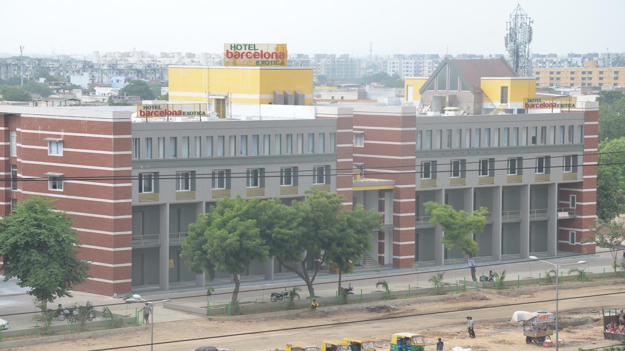 Hotel Barcelona Exotica Ahmedabad Exterior photo